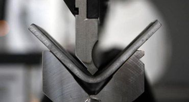Гибка деталей из металла: технология и контроль качества процесса